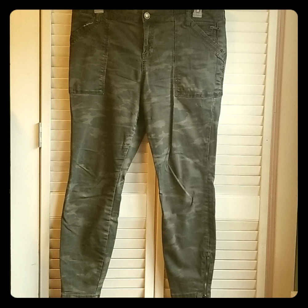 Camo jeans